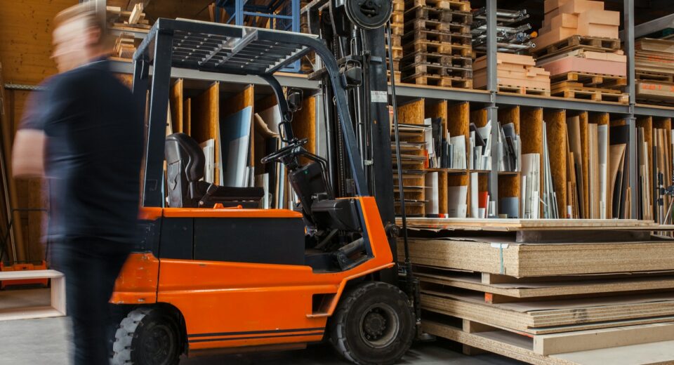 yellow and black fork lift